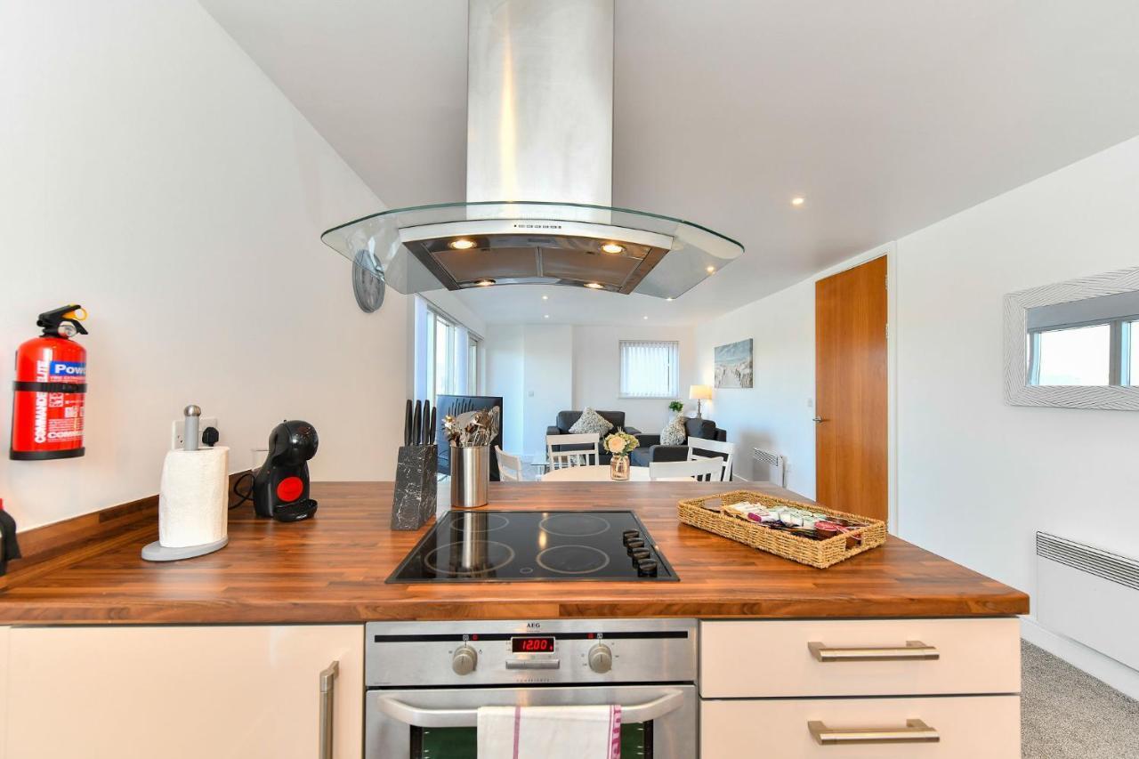 Just Stay Wales - Meridian Wharf, Marina View - 2 Bed Apartment Swansea Zewnętrze zdjęcie